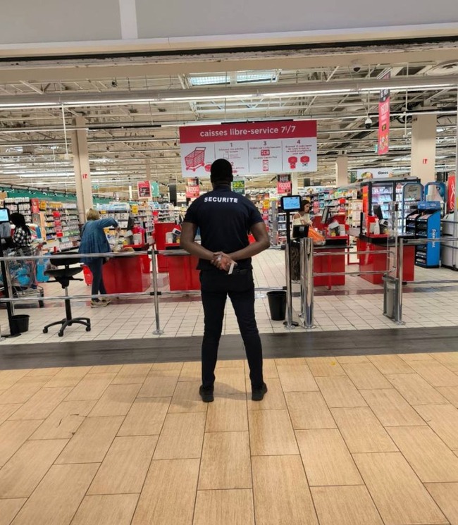 Surveillance de magasins et prévention des vols